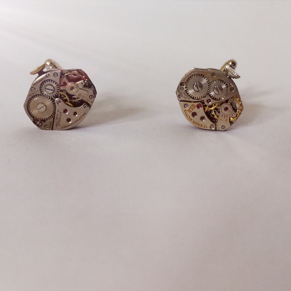 Cufflinks watch movements